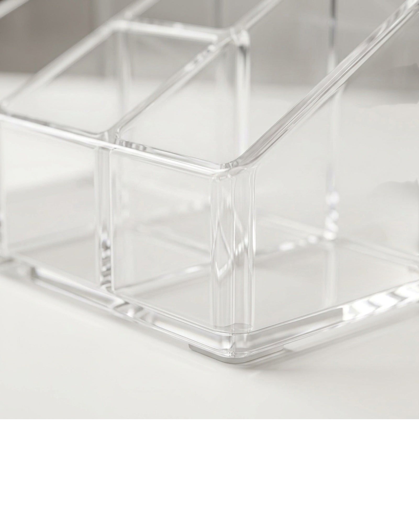 Zvka Clear Acrylic Desk Organizer 5 Compartments - Detail view